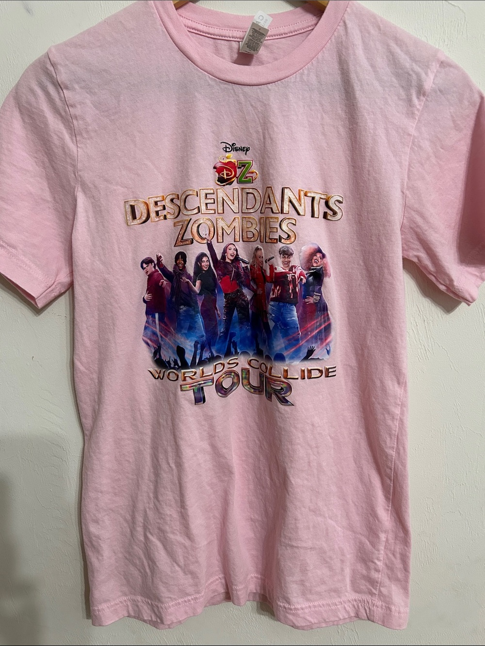 Disney Pink Descendants Zombies "Worlds Collide" Tour Tee Youth S